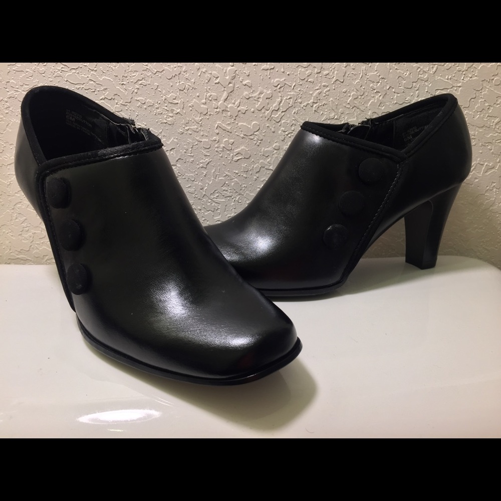 Rialto Booties Heel Woman's Sz 6